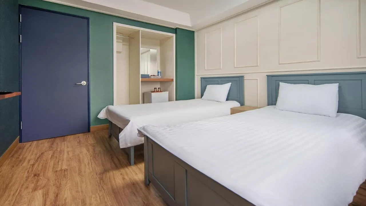 Hiker Hotel Jeju 3*,